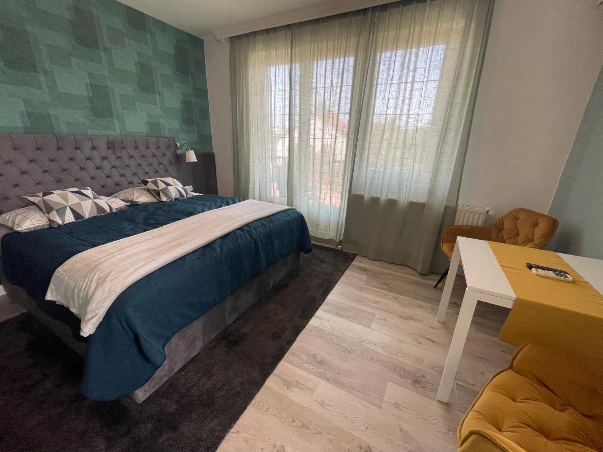 Hollik Apartmanhaz Balatonfüred Екстериор снимка